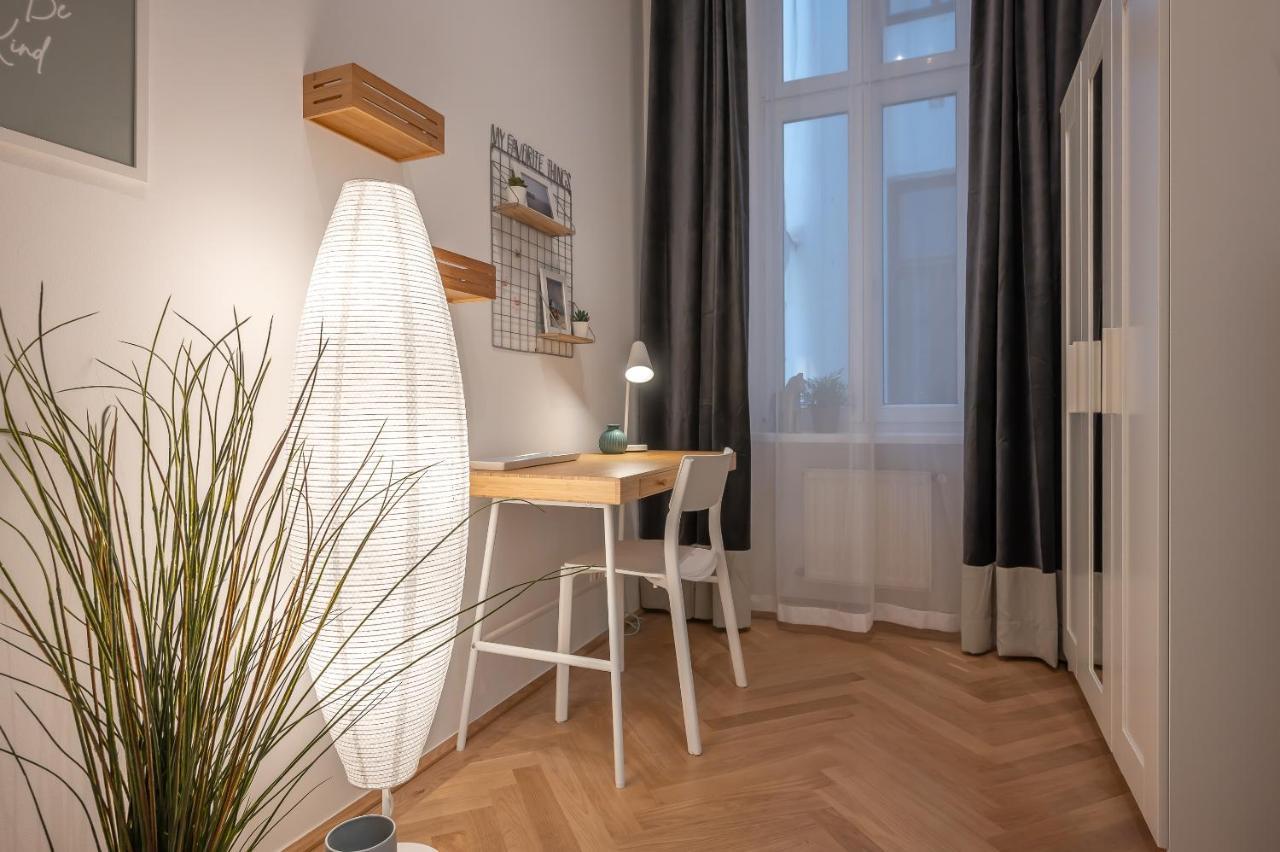 Cosy City Center Apartment Вена Экстерьер фото