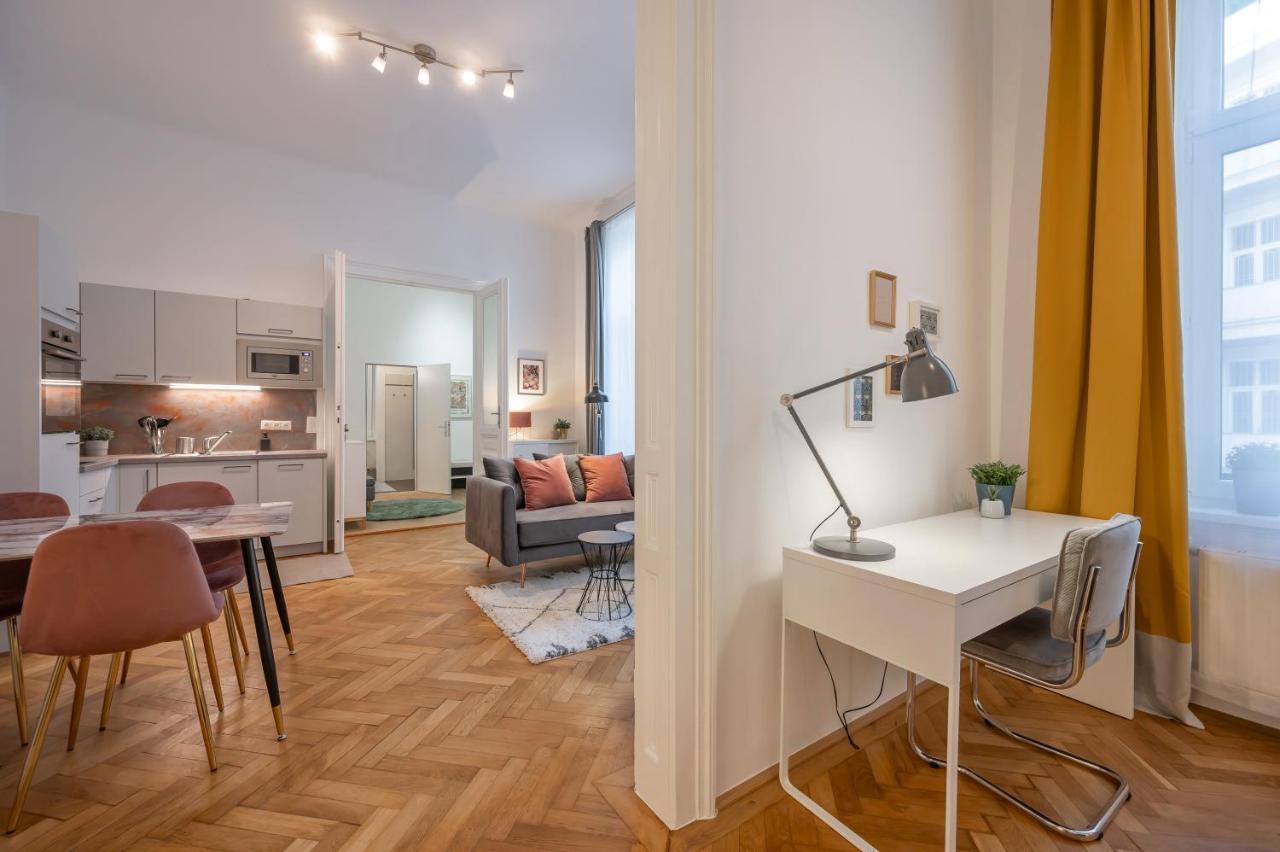 Cosy City Center Apartment Вена Экстерьер фото